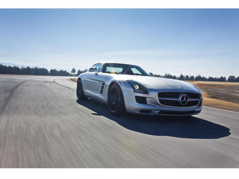 Mercedes-Benz SLS 63 AMG 2011