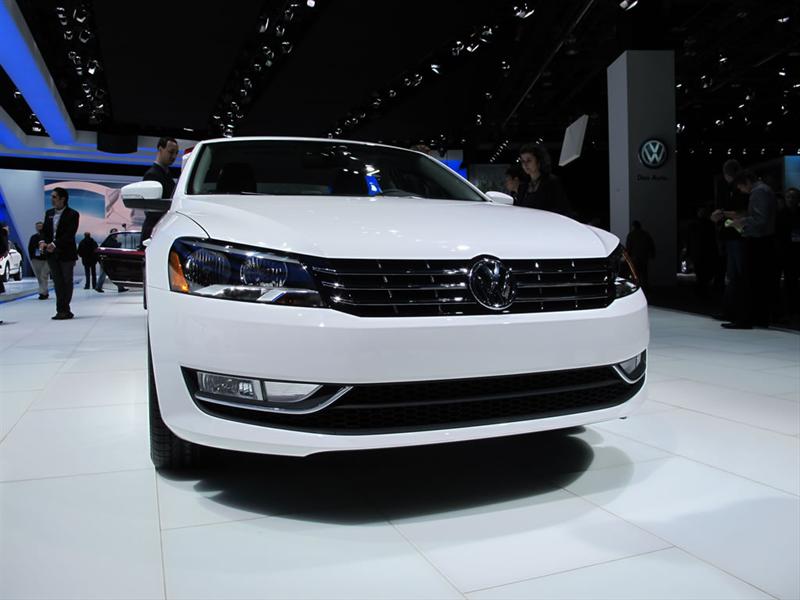 Volkswagen Passat EU 2012 en Detroit 2011