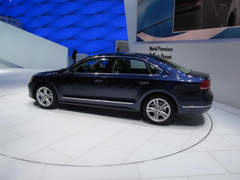 Volkswagen Passat EU 2012 en Detroit 2011