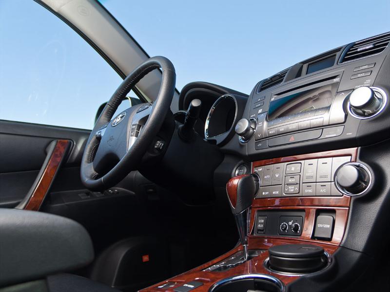 Toyota Highlander Limited 4WD 2011