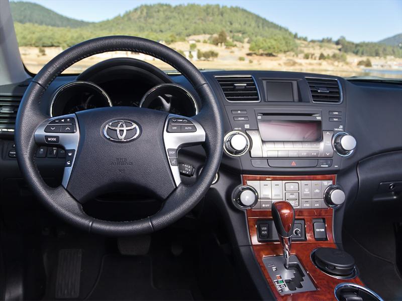 Toyota Highlander Limited 4WD 2011