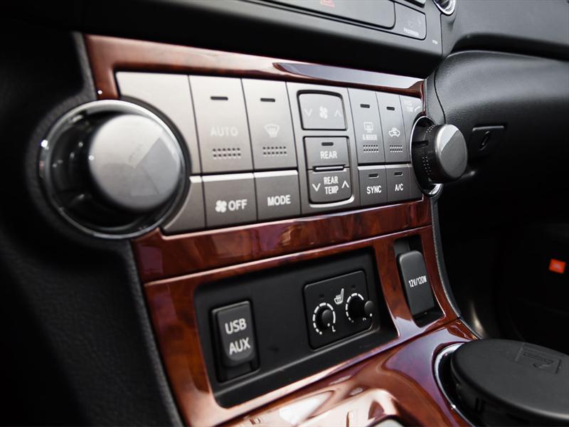 Toyota Highlander Limited 4WD 2011