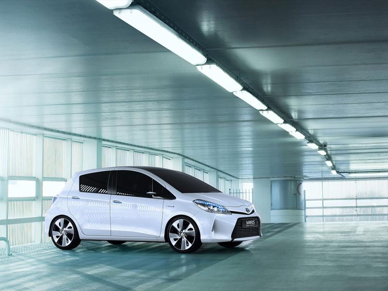 Toyota Yaris HSD Hybrid Concept