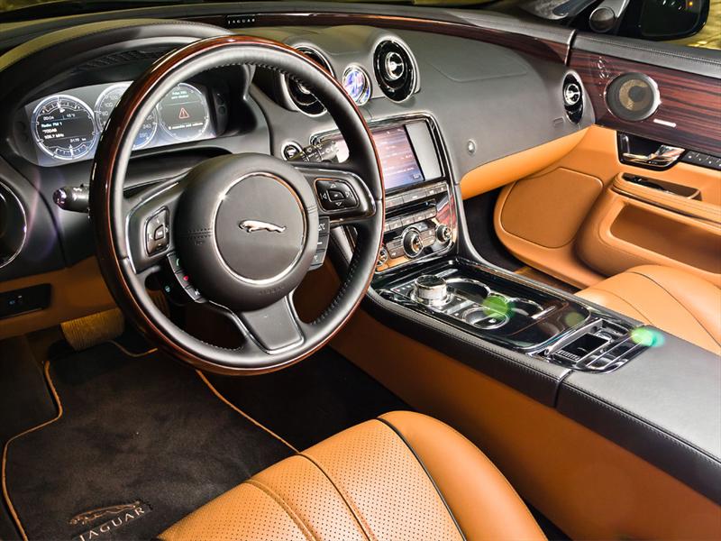 Jaguar XJ Portfolio 2012