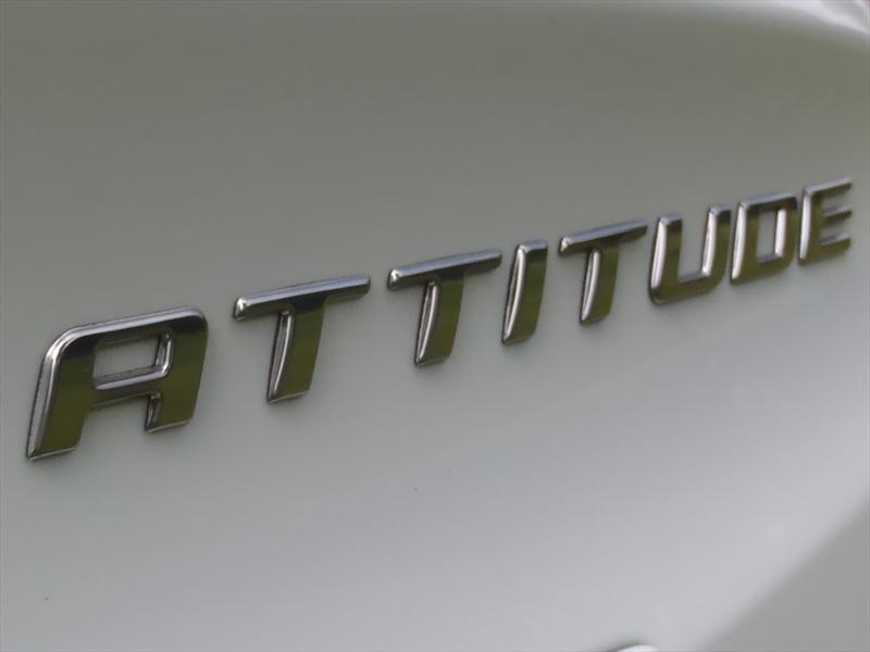 Dodge Attitude 2012