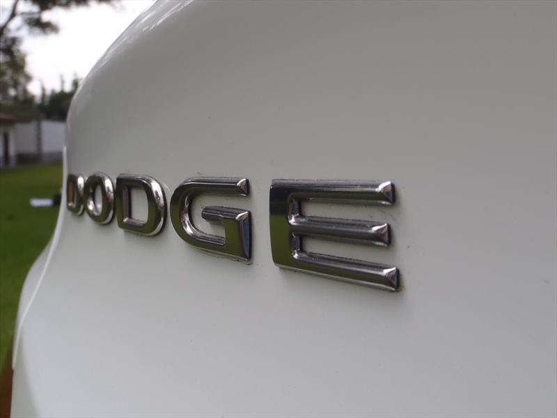 Dodge Attitude 2012