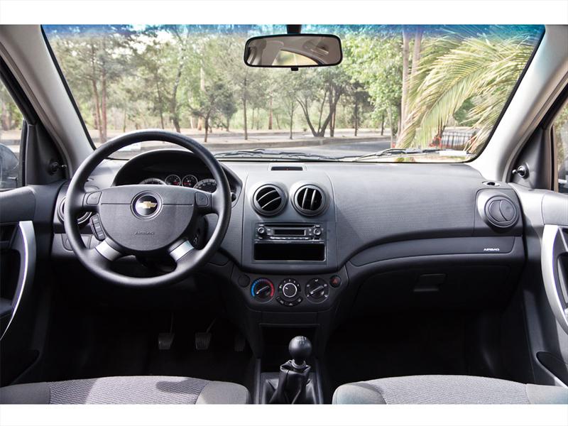 Chevrolet Aveo 2012 prueba