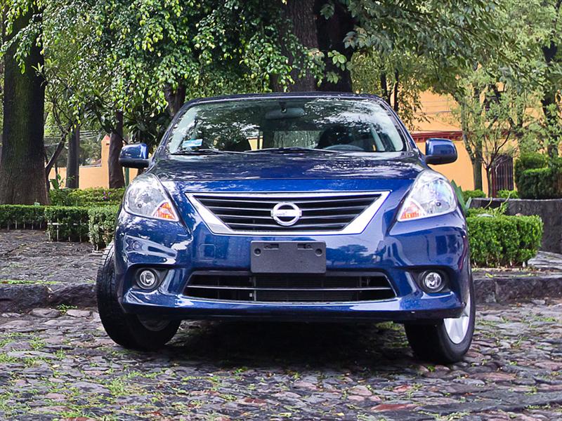 Nissan Versa 2012 prueba