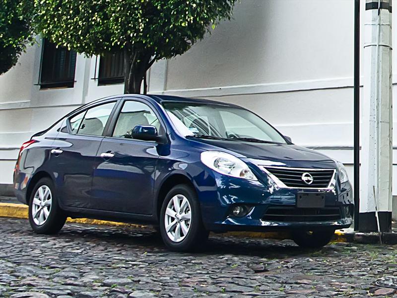 Nissan Versa 2012 prueba