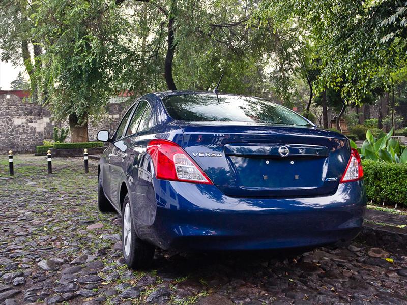 Nissan Versa 2012 prueba
