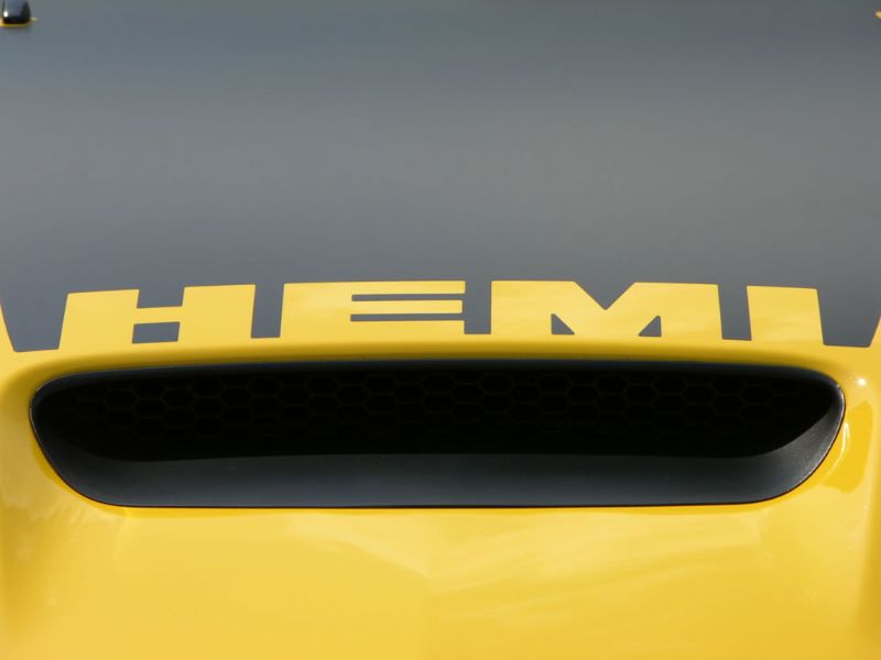 Dodge SRT-8 Super Bee