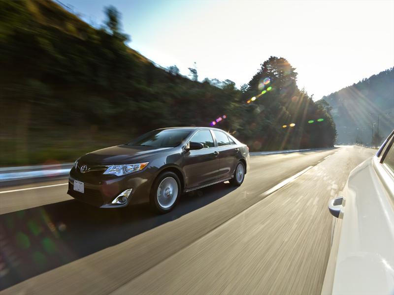 Toyota Camry XLE V6 2012