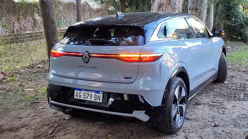 Test Drive Renault Megane E-Tech