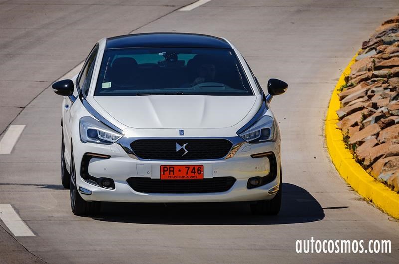 Test Drive: DS5 2017