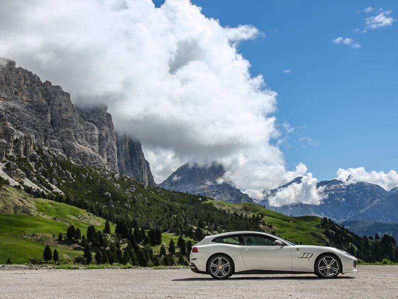 Ferrari GTC4 Lusso 2018