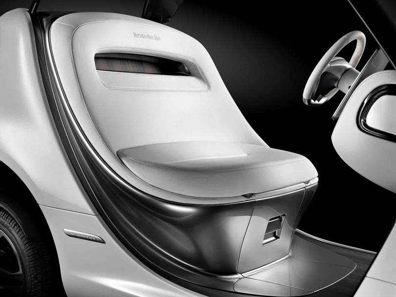 Mercedes-Benz Style Edition Garia Golf Car