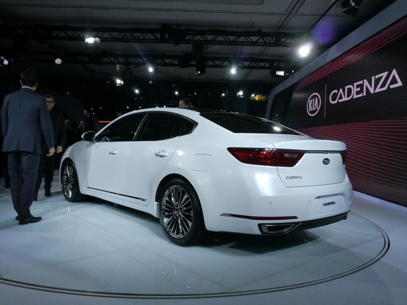 Kia Cadenza 2017
