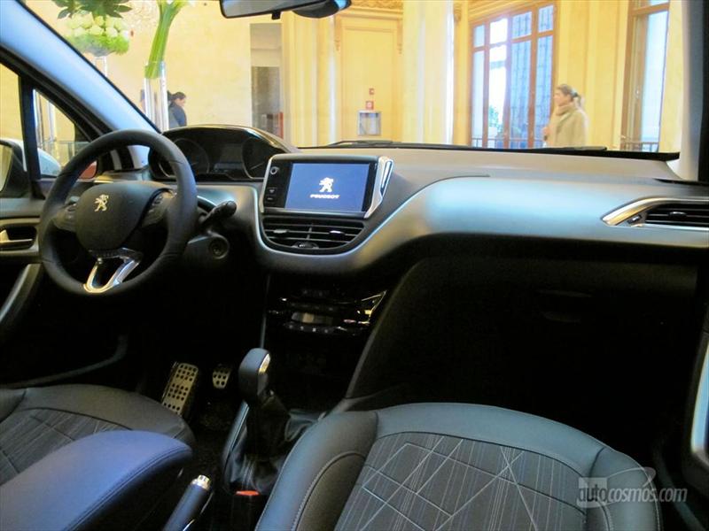 Manejamos el nuevo Peugeot 208