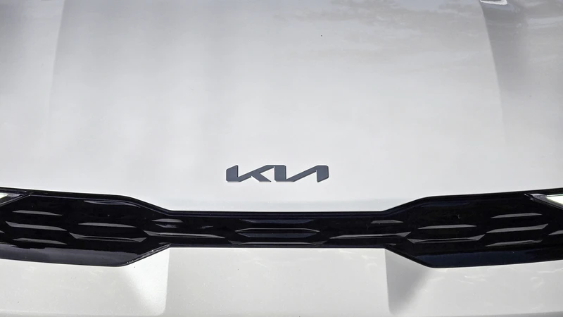 Test Drive Kia K3 Sedán