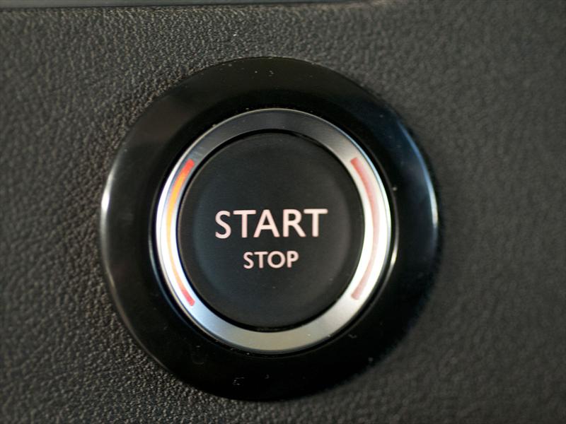 Manejamos el nuevo Citroën C4 Lounge