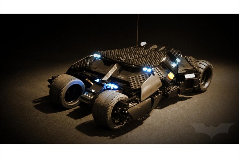Batimóvil Tumbler de RC con piezas de LEGO