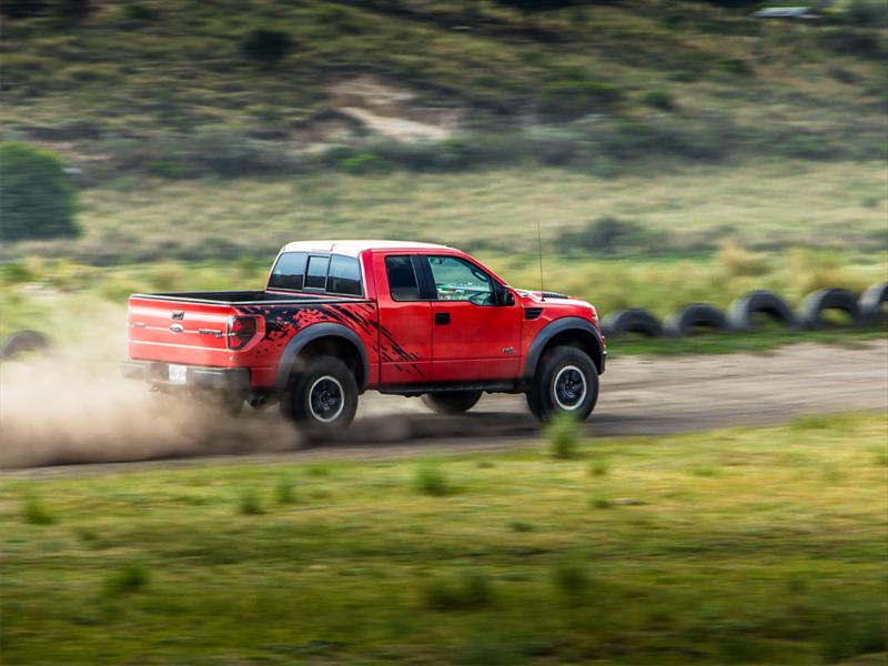 Ford F-150 SVT Raptor 2011