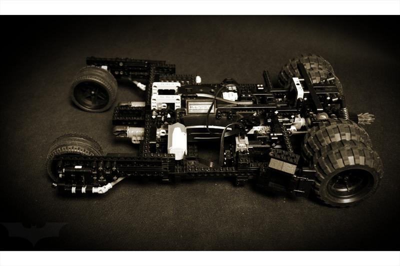 Batimóvil Tumbler de RC con piezas de LEGO