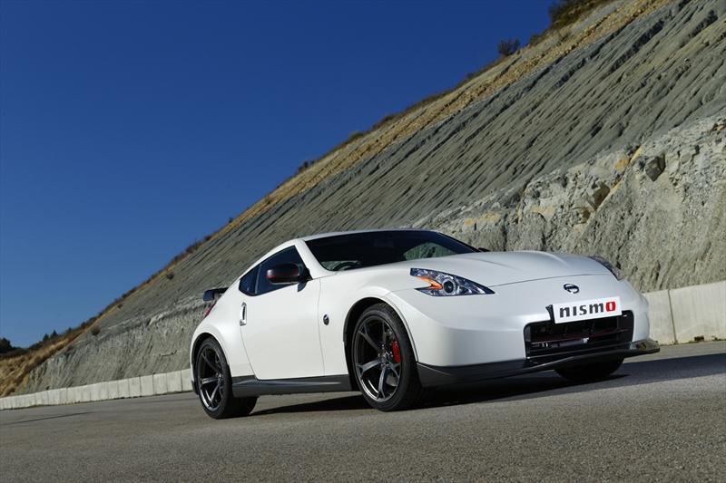 Nissan 370Z NISMO 2014 en el Salón de Chicago 2013