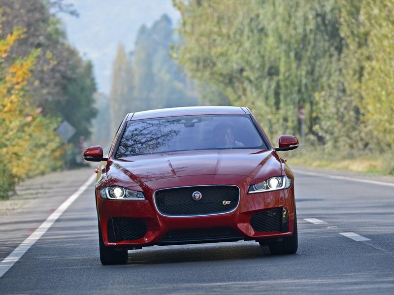 Jaguar XF 2016
