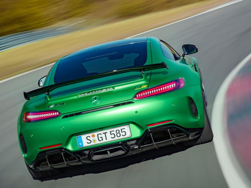 Mercedes-AMG GT R 2018, el infierno es verde