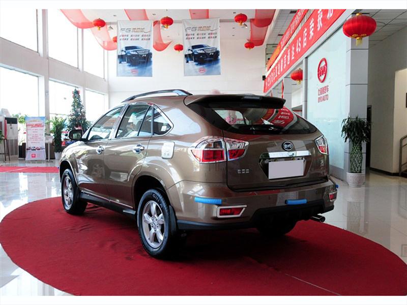 BYD S6