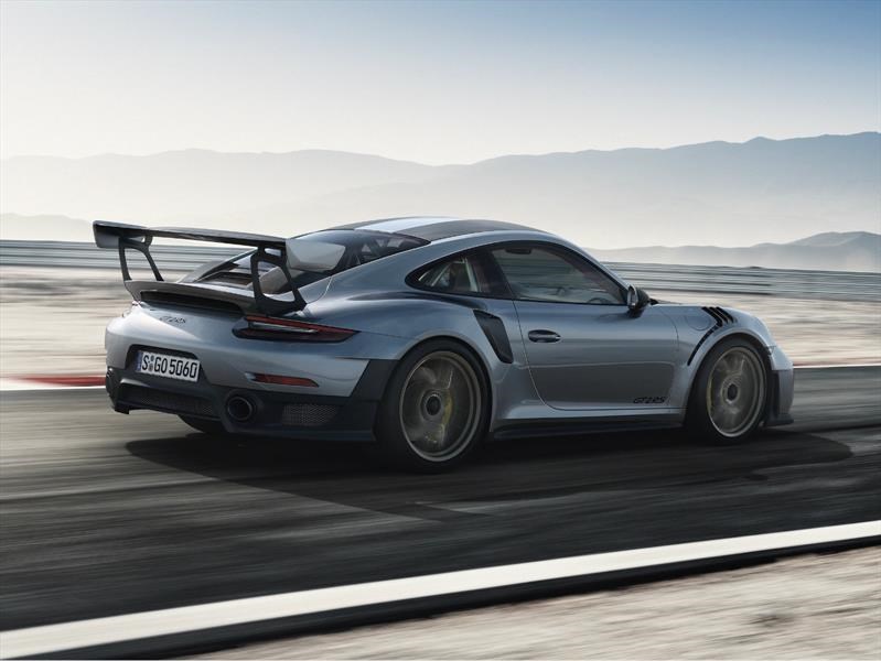 Porsche 911 GT2 RS 2018