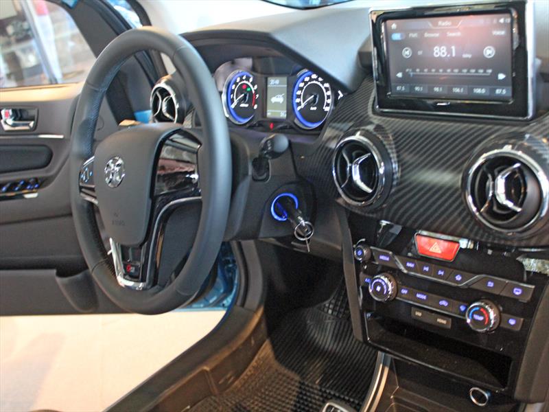 BAIC X25 Estreno en Chile