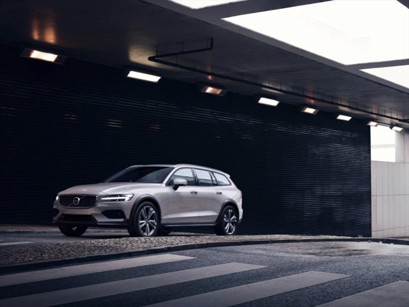 Volvo V60 Cross Country 2019
