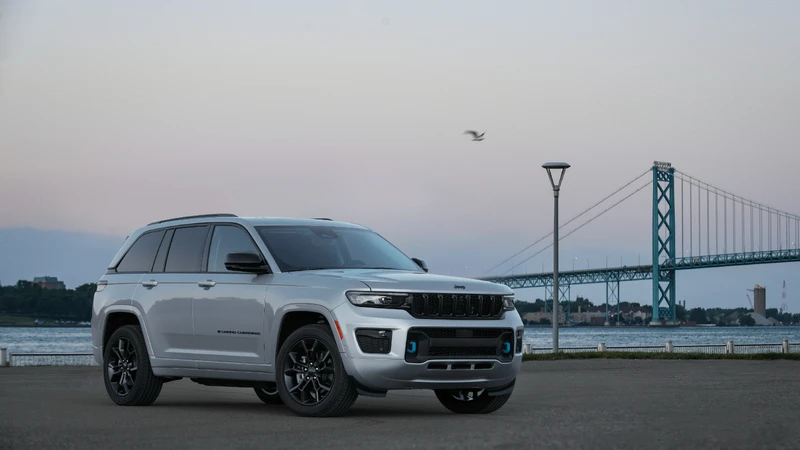 Jeep Grand Cherokee 4xe 30° Anniversary