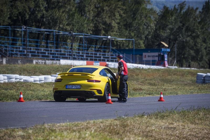 Porsche Driving Experience Guatemala 2018