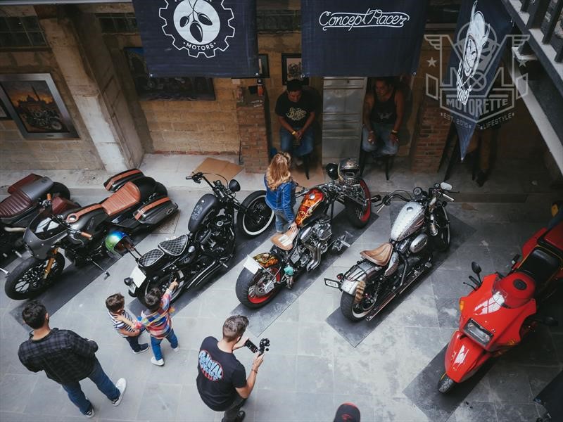 Vintage Moto Art 2018