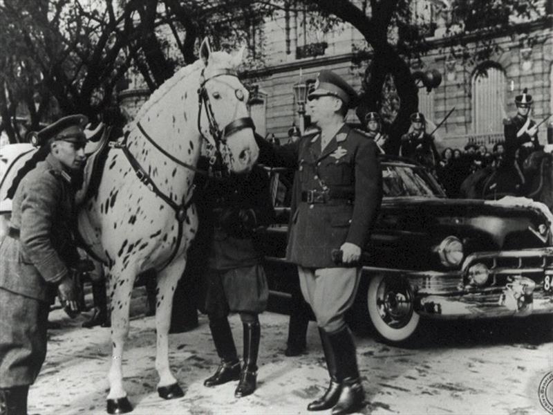 Cadillac Limousine 1951 de Perón y Evita