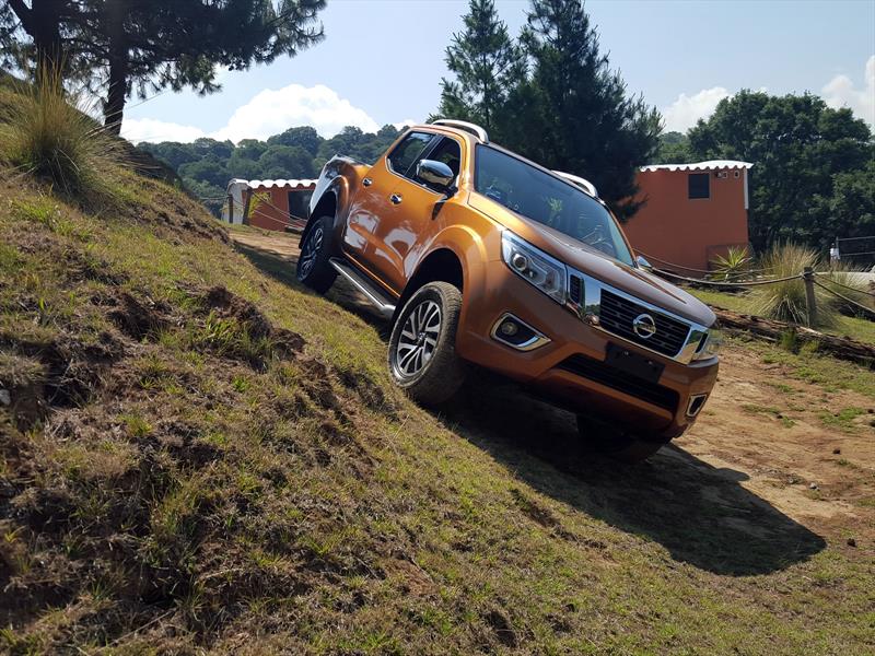 Nissan NP300 Frontier Diésel 2017