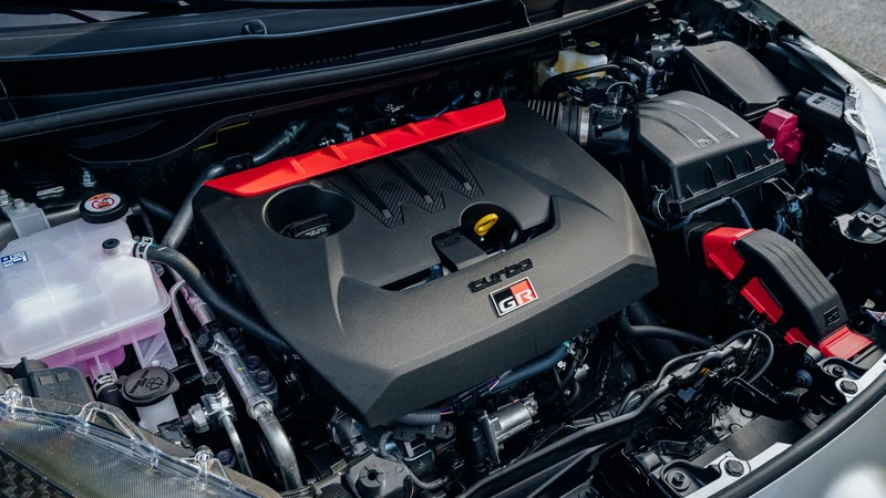 Toyota GR Yaris Circuit Package 2026 - Autocosmos