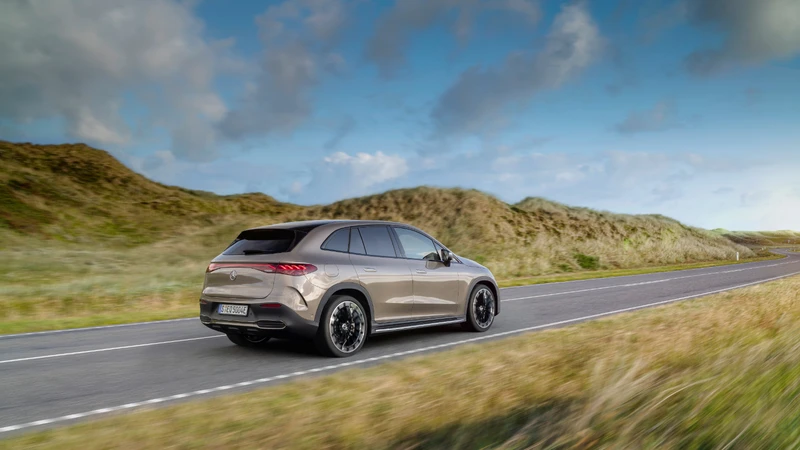 Mercedes-Benz EQE SUV