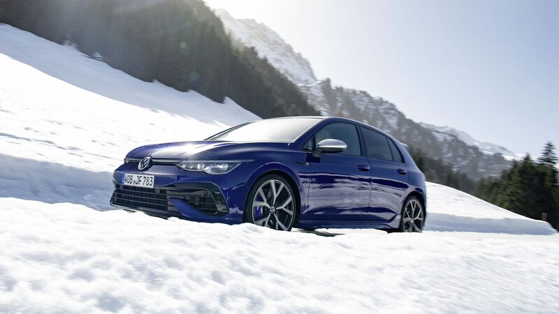 Volkswagen Golf R 2022 a prueba en la nieve