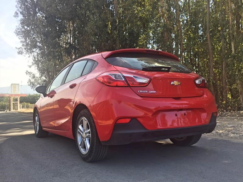 Chevrolet Cruze HB 2017