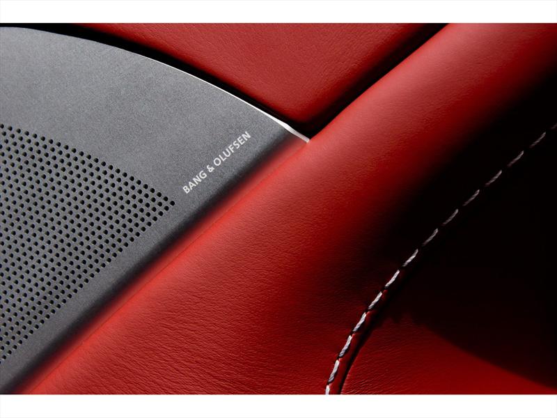 Aston Martin V12 Vantage Roadster