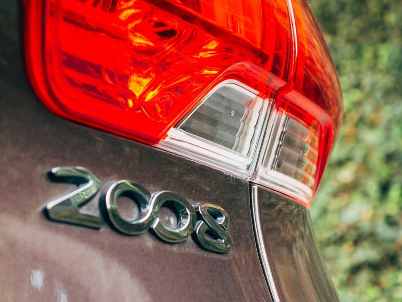 Peugeot 2008 2014