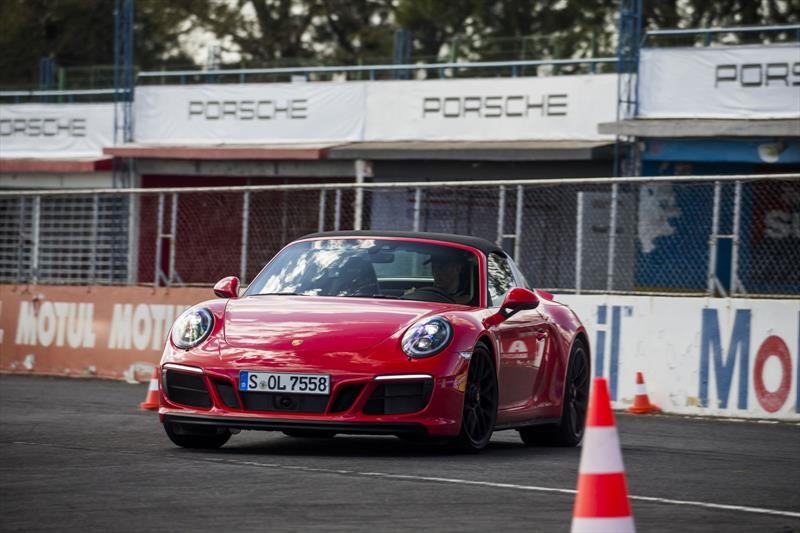 Porsche Driving Experience Guatemala 2018