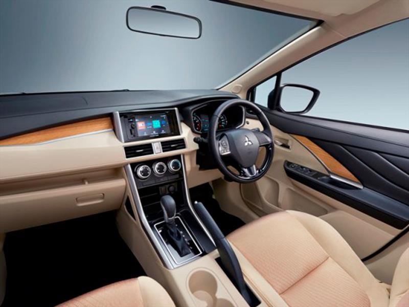 Mitsubishi Crossover 2018