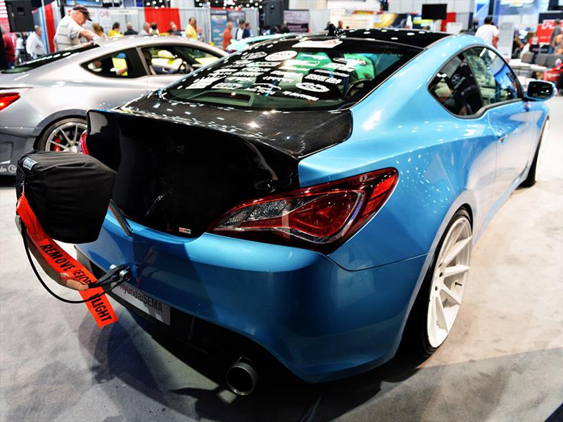 Top 10: Hyundai Genesis por Bisimoto