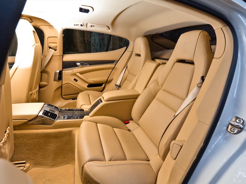 Porsche Panamera S Hybrid 2012