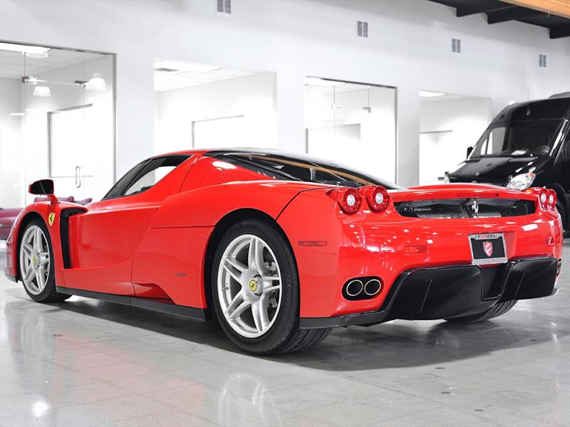 Ferrari Enzo 2003 a la venta con 354 millas